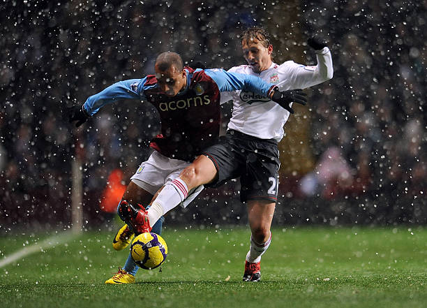 展现出的犀 展现出的犀